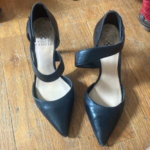 Beautiful heels! Some wear but so comfortable and plenty of use left